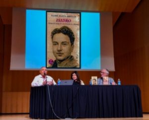 Damián interviniendo durante la presentación en Orihuela